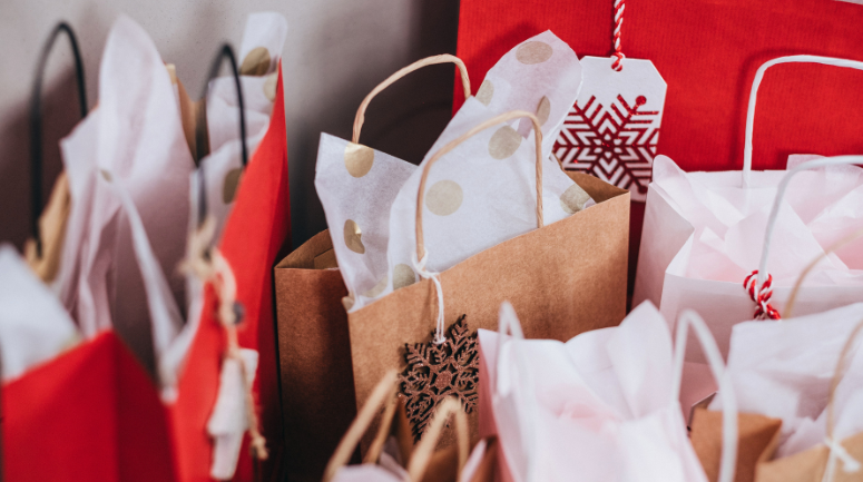 Por que o consumidor gasta mais no fim do ano e como isso impacta o mercado de trabalho