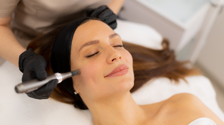 Estética e Cosmética: mercado de trabalho, salário e carreira